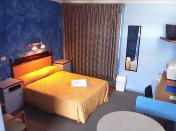 Bushmans Retreat Motor Inn - Accommodation Mt Buller 5