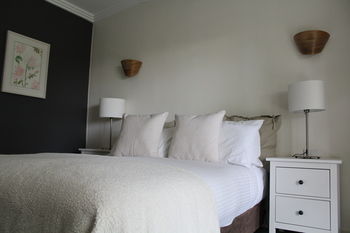 Elfin Hill Country Accommodation - Accommodation Mt Buller 9