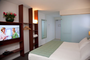 Grand Hotel Wyong - Accommodation Mt Buller 7