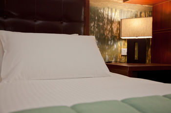 Grand Hotel Wyong - Accommodation Mt Buller 9