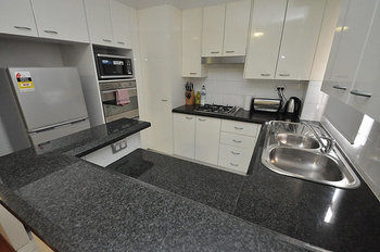 Balmain 12 Foy Furnished Apartment - Accommodation Mt Buller 6
