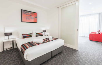 City Edge Box Hill - Accommodation Mt Buller 10
