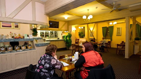 BEST WESTERN Balmoral Motor Inn - Accommodation Mt Buller 3