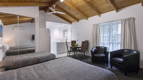 BEST WESTERN Colonial Village Motel - Accommodation Mt Buller 2