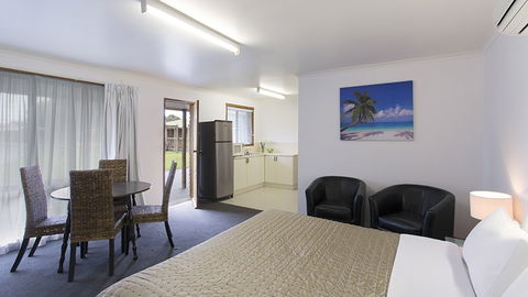 BEST WESTERN Colonial Village Motel - Accommodation Mt Buller 4
