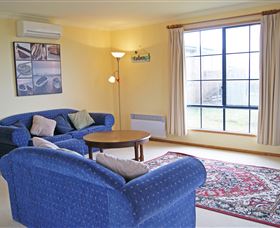 Bruny Island Accommodation Services - Omaroo Cottage - Accommodation Mt Buller 1
