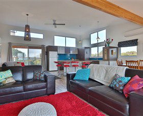 Seymour Waves - Accommodation Mt Buller 0