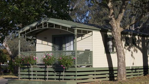 Painters Island Caravan Park - Accommodation Mt Buller 0