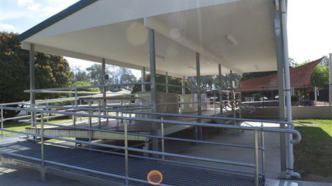 Painters Island Caravan Park - Accommodation Mt Buller 3