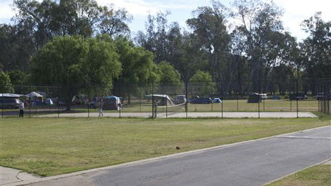 Painters Island Caravan Park - Accommodation Mt Buller 4