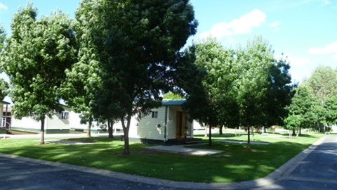 Barham Caravan & Tourist Park - Accommodation Mt Buller 2