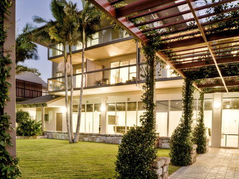 Mercure Clear Mountain Lodge Spa And Vineyard - Accommodation Mt Buller 1