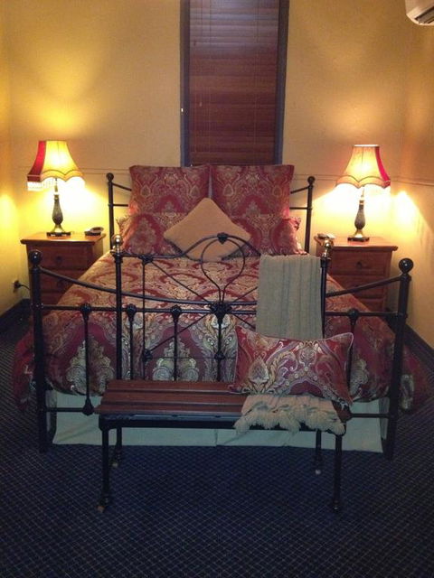 Church House B&B Gundagai - Accommodation Mt Buller 5