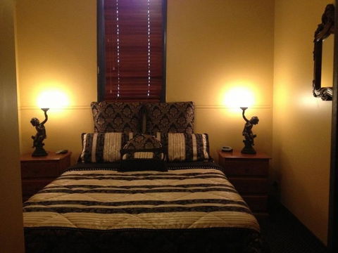 Church House B&B Gundagai - Accommodation Mt Buller 9