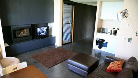 Just Inside The Gate - Accommodation Mt Buller 6