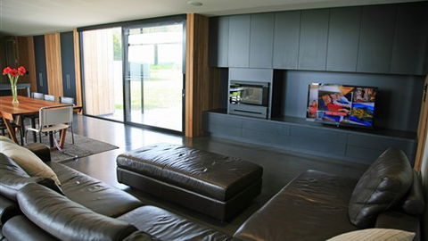 Just Inside The Gate - Accommodation Mt Buller 7