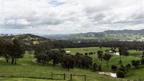 Holmesglen At Eildon - The Homestead - Accommodation Mt Buller 2