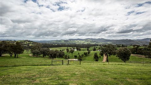 Holmesglen At Eildon - The Homestead - Accommodation Mt Buller 3