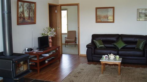 Hawksview At Mafeking - Accommodation Mt Buller 1