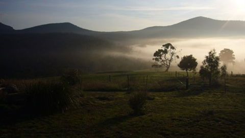 Hawksview At Mafeking - Accommodation Mt Buller 4