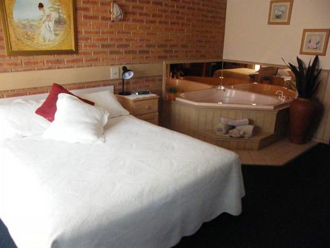 BEST WESTERN Colonial Motor Inn Bairnsdale - Accommodation Mt Buller 2
