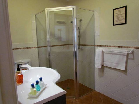 Club Yamba Luxury Hilltop Villas - Accommodation Mt buller 2