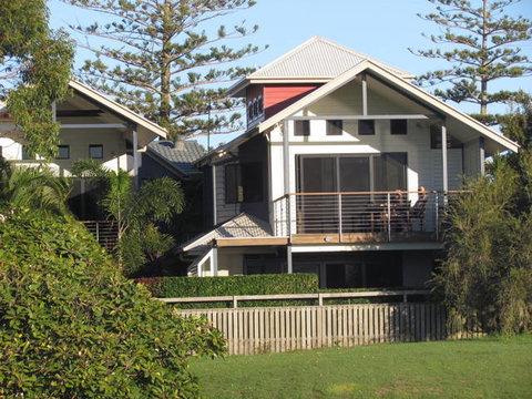 Club Yamba Luxury Hilltop Villas - Accommodation Mt buller 5