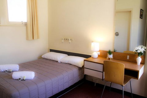 Cowra Motor Inn - Accommodation Mt Buller 4
