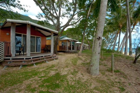 Ellis Beach Oceanfront Bungalows & Caravan Pk - Accommodation Mt Buller 2