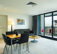 Oaks Horizons Adelaide - Accommodation Mt Buller