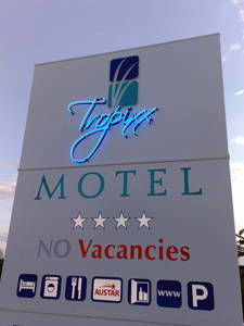 Tropixx Motel And Restaurant - Accommodation Mt Buller 6
