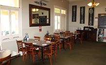 Neath Hotel - Neath - Accommodation Mt Buller 1