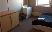 Royal Hotel Yass - Yass - Accommodation Mt Buller 0
