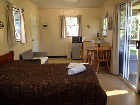 Esk Caravan Park And Rail Trail Motel - Accommodation Mt Buller 4