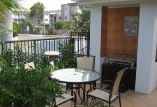 Shaz Maisons Beachside Holiday Apartments - Accommodation Mt Buller 3