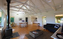 Yellow Dog Cottage - - Accommodation Mt Buller 0