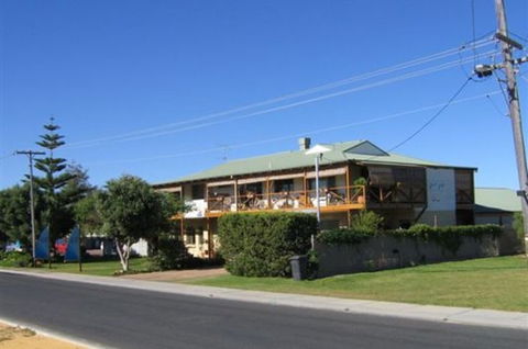 Lancelin YHA - Accommodation Mt Buller 4