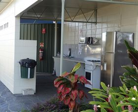 Palm Tree Caravan Park - Accommodation Mt Buller 3