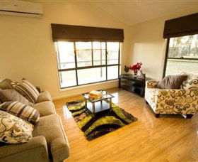 Stockton Rise Country Retreat - Accommodation Mt Buller 3