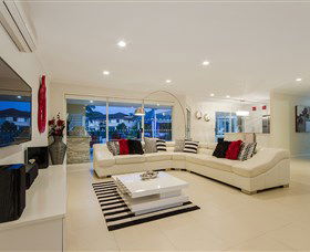 Rio Vista Quay At Vogue Holiday Homes - Accommodation Mt Buller 1