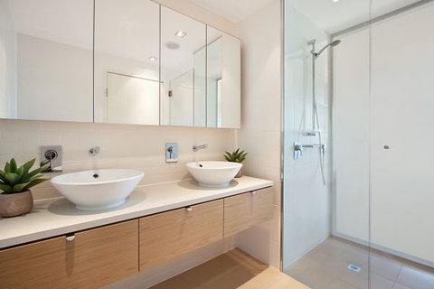 Akuna Waterfront - Accommodation Mt Buller 10