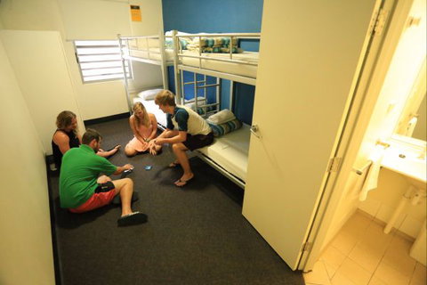 Melaleuca On Mitchell Darwin YHA - Accommodation Mt Buller 4