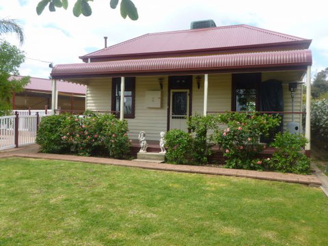 Country Cottages B&B - Accommodation Mt Buller 0