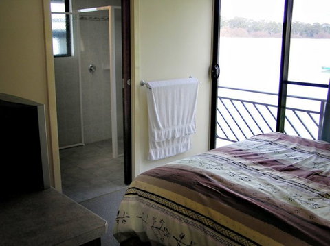 Takeme2 Houseboat - Accommodation Mt buller 3