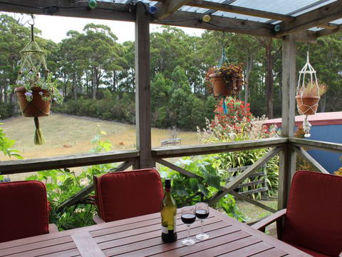Eagle's Roost Farmstay B&B - Accommodation Mt Buller 3