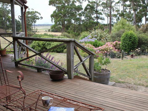 Eagle's Roost Farmstay B&B - Accommodation Mt Buller 4