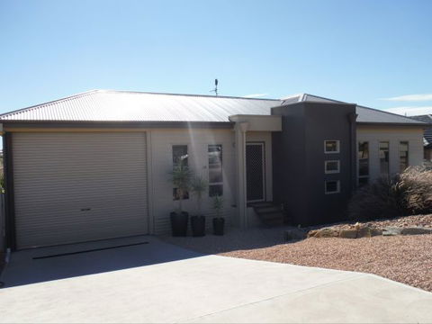 Four Seas - Accommodation Mt Buller 0