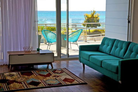 Penguin Beachfront Apartments - Accommodation Mt Buller 2