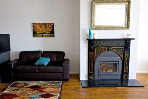 Penguin Beachfront Apartments - Accommodation Mt Buller 4