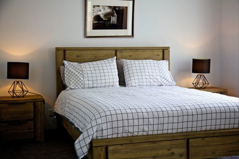 Penguin Beachfront Apartments - Accommodation Mt Buller 8